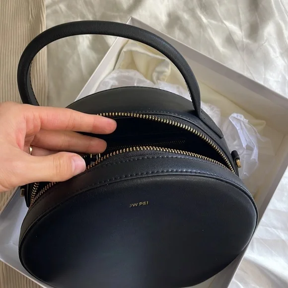 COPY - JW PEI circle top handle bag - Picture 4 of 4